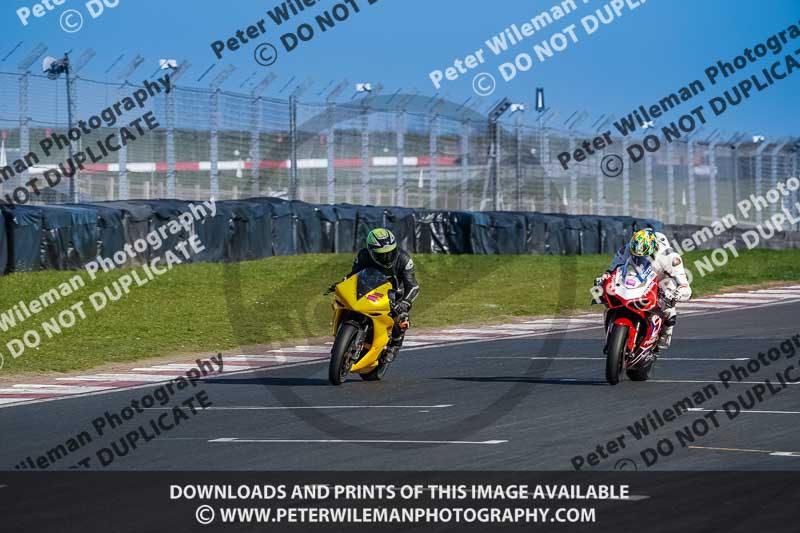 donington no limits trackday;donington park photographs;donington trackday photographs;no limits trackdays;peter wileman photography;trackday digital images;trackday photos